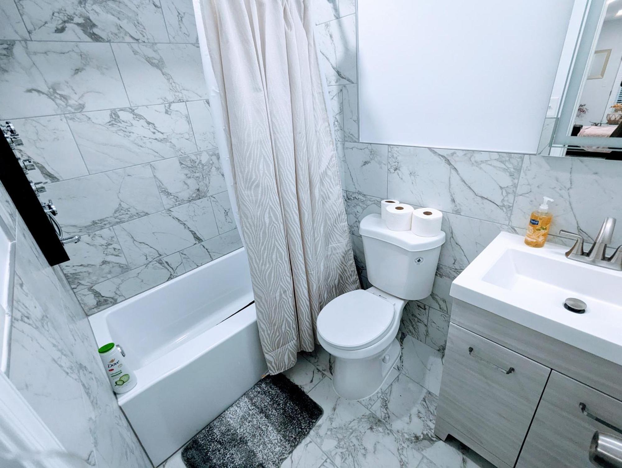 Luxurious 3 Bedroom Apt With A Beautiful Balcony Washington Zimmer foto